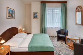 Отель Hotel Otar  Прага